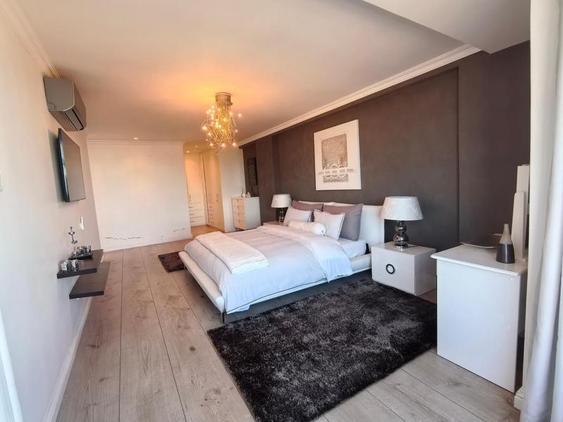 To Let 3 Bedroom Property for Rent in Green Point Upper Western Cape